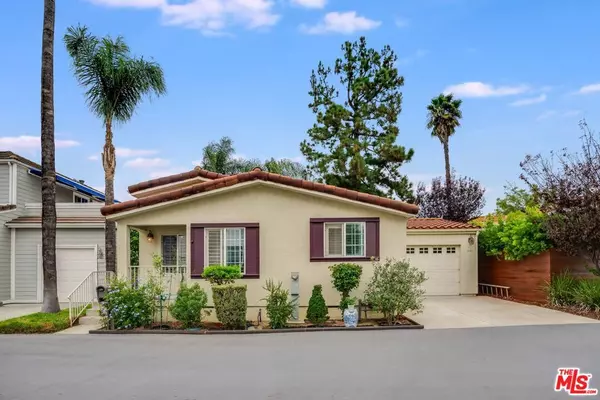 146 APACHE, Topanga, CA 90290