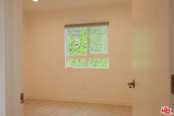 Beverly Hills, CA 90211,419 S Clark DR #1/2