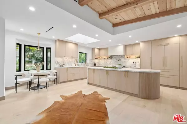 Los Angeles, CA 90077,15415 Milldale DR
