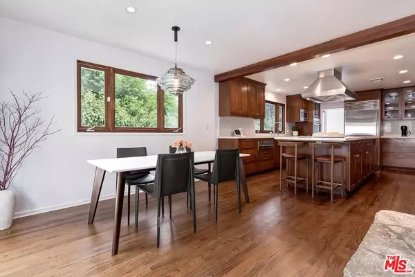 Beverly Hills, CA 90210,2268 Betty LN