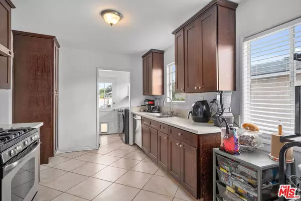 Inglewood, CA 90303,3311 W 115th ST