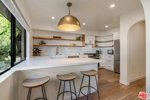 Culver City, CA 90230,5011 Showboat PL