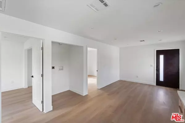 Los Angeles, CA 90034,3754 1/2 Veteran AVE