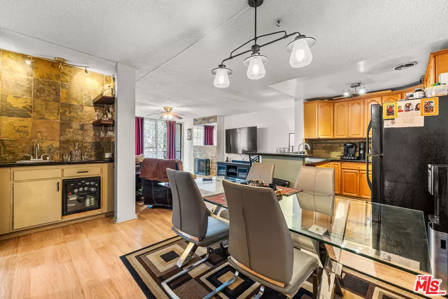 6435 Green Valley CIR #214, Culver City, CA 90230