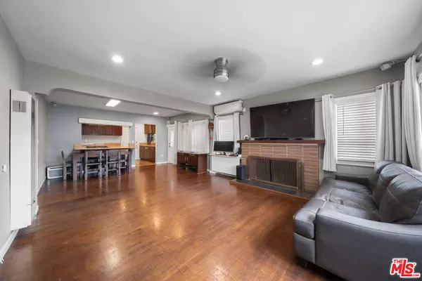 1106 S New Hampshire AVE, Los Angeles, CA 90006