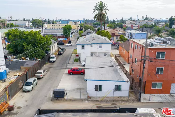 Los Angeles, CA 90011,1047 E 33rd ST