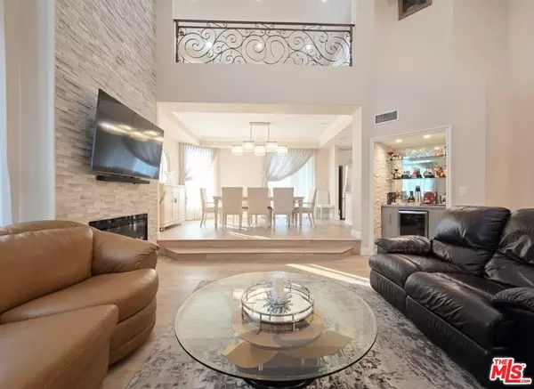 Encino, CA 91316,5333 Zelzah AVE #305