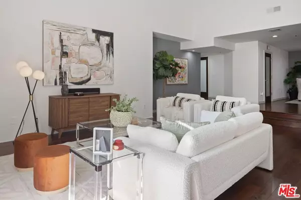 Los Angeles, CA 90049,12011 Goshen AVE #301