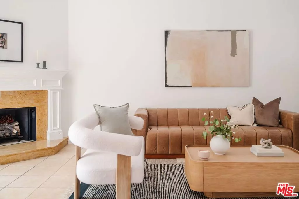 Los Angeles, CA 90067,2227 Century Hill