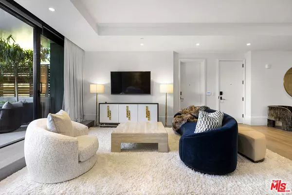 West Hollywood, CA 90069,8420 W Sunset BLVD #405