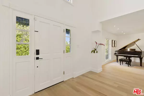 Tarzana, CA 91356,5020 Bilmoor AVE