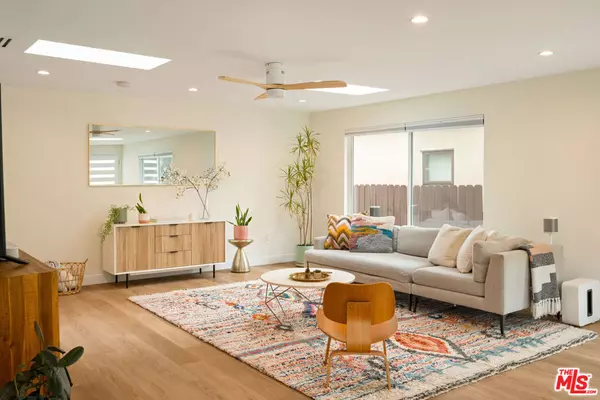 Valley Village, CA 91601,5828 Irvine AVE