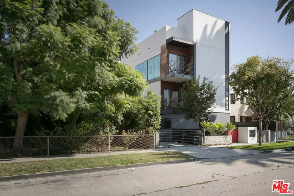 Los Angeles, CA 90016,2652 S Mansfield AVE
