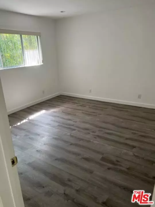 Los Angeles, CA 90025,1921 Pelham AVE #4