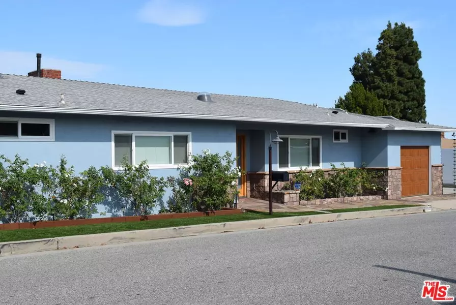 11365 Chalon RD, Los Angeles, CA 90049