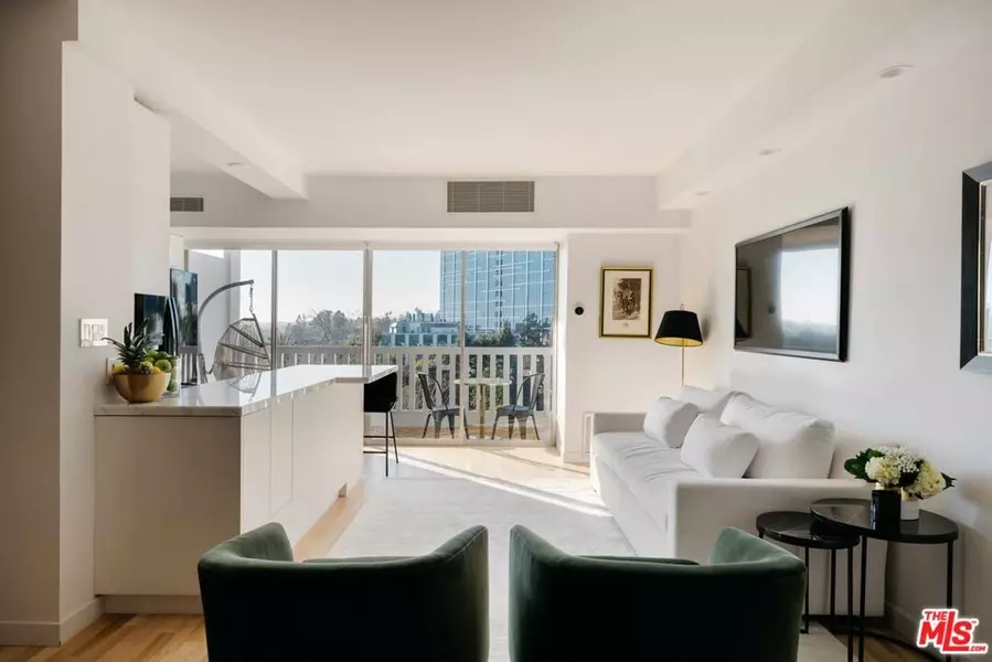 999 N Doheny DR #702, West Hollywood, CA 90069