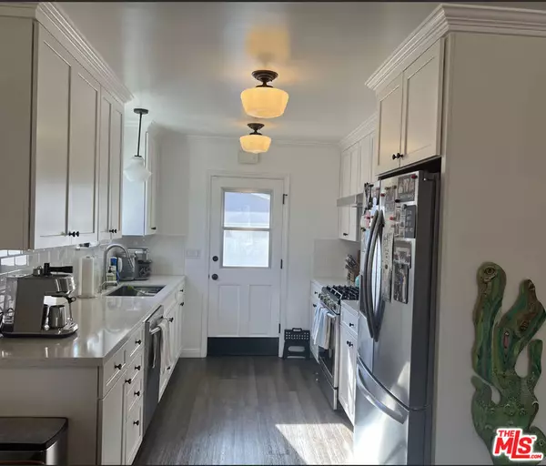 Venice, CA 90292,3125 Stanford AVE