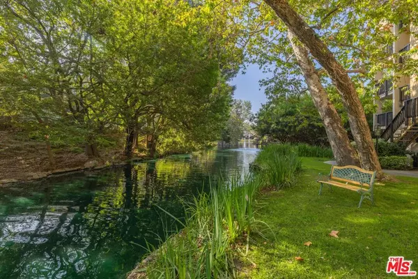 Culver City, CA 90230,5011 Showboat PL