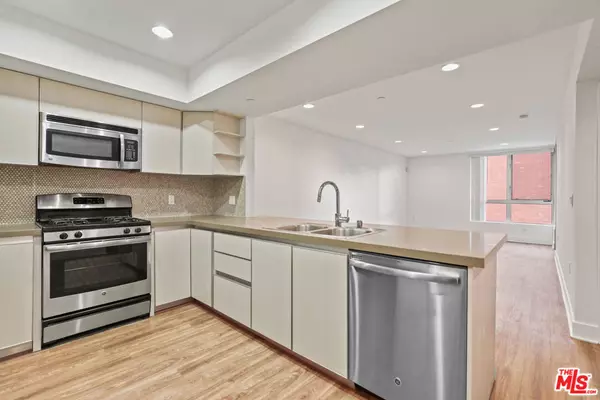 Los Angeles, CA 90025,10473 Santa Monica #ph5