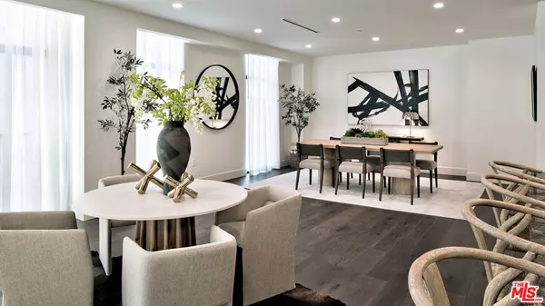 Beverly Hills, CA 90210,425 N Palm DR #202