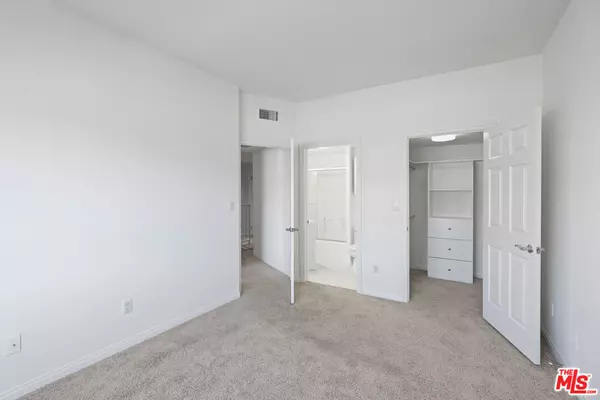 Los Angeles, CA 90025,1650 Colby AVE #2