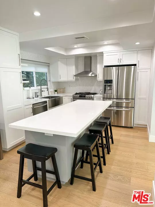 Santa Monica, CA 90403,910 19th ST #101