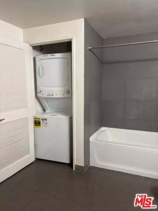 Los Angeles, CA 90017,1234 Wilshire BLVD #322