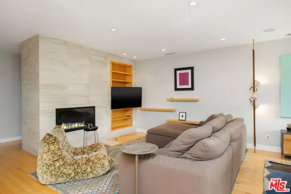 Sherman Oaks, CA 91423,4108 Murietta AVE