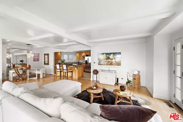 Venice, CA 90291,308 Windward AVE