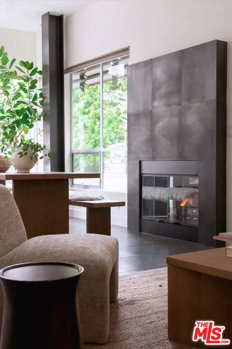 Santa Monica, CA 90403,852 10th ST #1