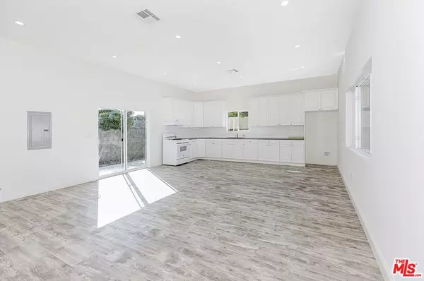 San Fernando, CA 91345,9958 Marklein AVE
