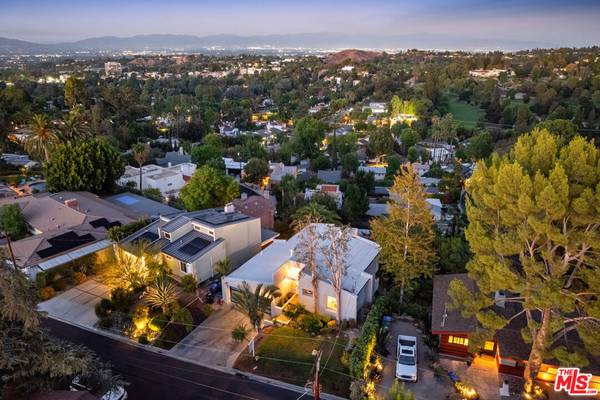 Woodland Hills, CA 91364,21694 Yucatan AVE