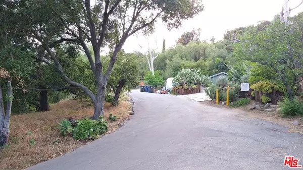 Topanga, CA 90290,21190 SUMMIT RD