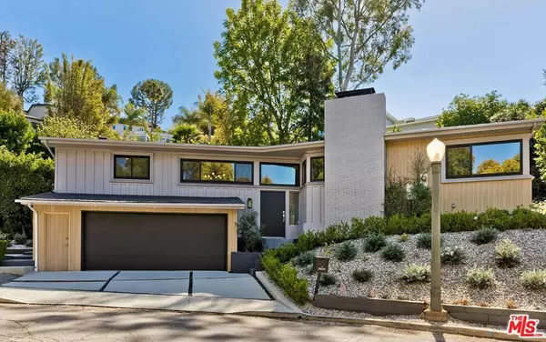 3141 Lake Hollywood DR, Los Angeles, CA 90068