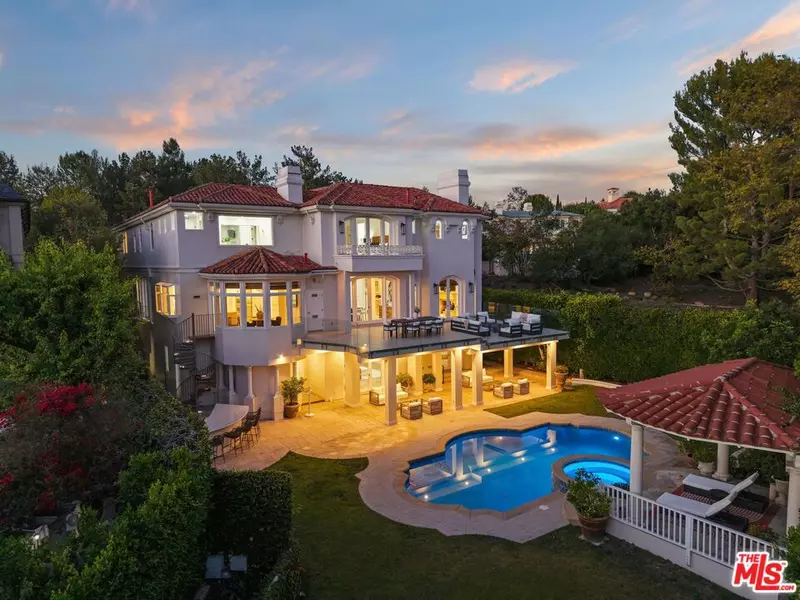 11730 Stonehenge LN, Los Angeles, CA 90049