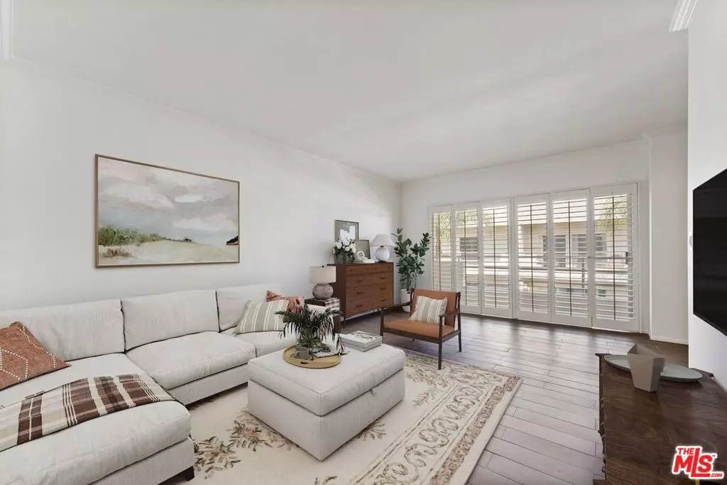 Los Angeles, CA 90069,1131 Alta Loma RD #506