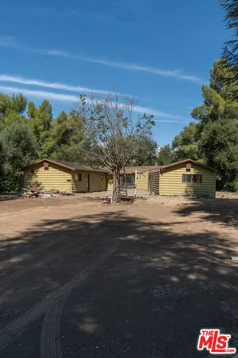 Newhall, CA 91321,16402 Placerita Canyon RD