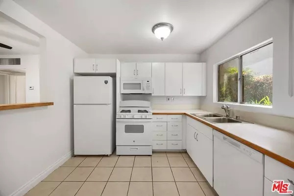 Tarzana, CA 91356,18350 Hatteras ST #183