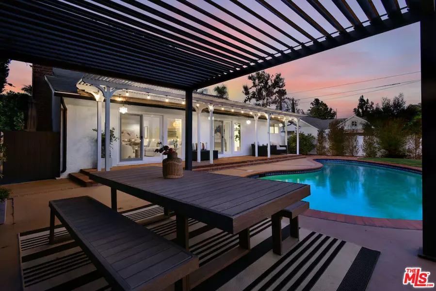 12614 Morrison ST, Valley Village, CA 91607