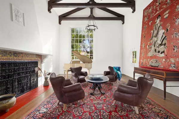 311 Amalfi DR, Santa Monica, CA 90402