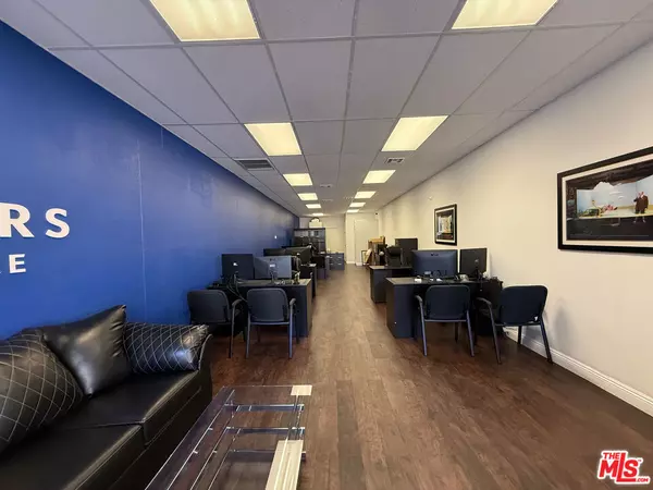 20812 Ventura BLVD #105, Woodland Hills, CA 91364