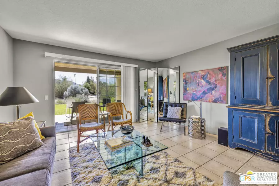 2001 E Camino Parocela #J65, Palm Springs, CA 92264