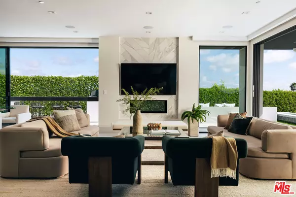 Los Angeles, CA 90049,2162 Westridge RD