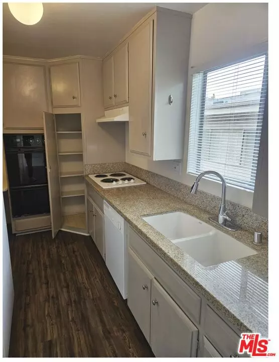 Los Angeles, CA 90049,11924 Montana AVE #6