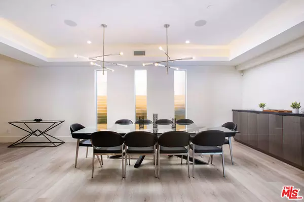 Los Angeles, CA 90035,6066 Saturn ST