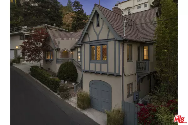 Los Angeles, CA 90068,2746 Belden DR