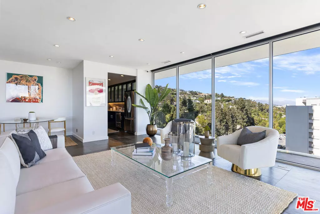 West Hollywood, CA 90069,9255 Doheny RD #1006