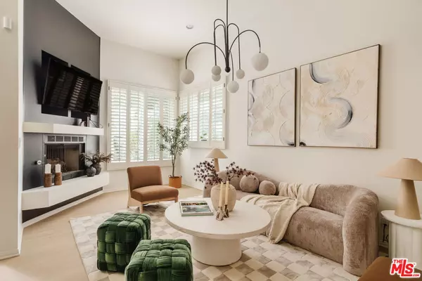 Los Angeles, CA 90046,8730 Wonderland AVE