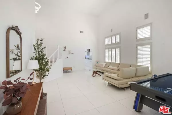 Santa Clarita, CA 91390,28412 Rock Canyon DR