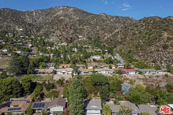 La Crescenta, CA 91214,2620 Sea Pine LN